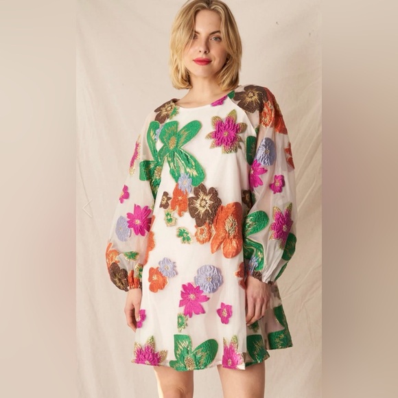 En Creme Dresses & Skirts - NWT En Crème Floral Organza Bubble Sleeve Mini Dress LARGE
